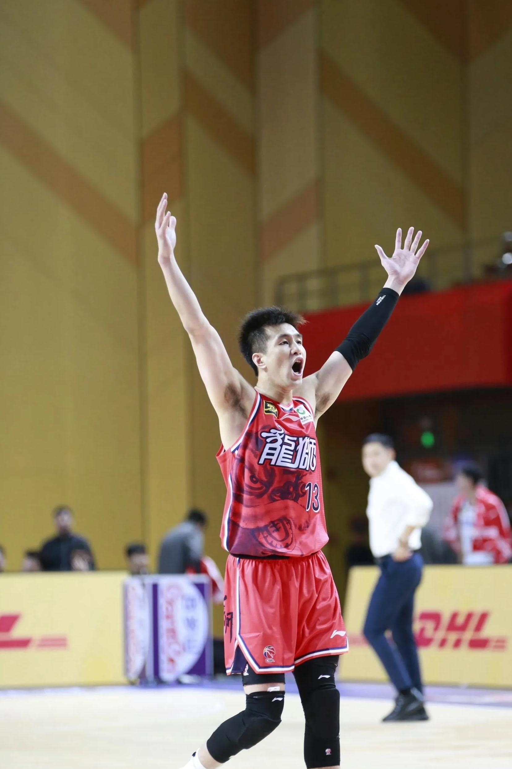 九游娱乐-关键时刻社区盾焦点战；深圳男篮远射贴柱；信心回归；纪律约束更严格的简单介绍