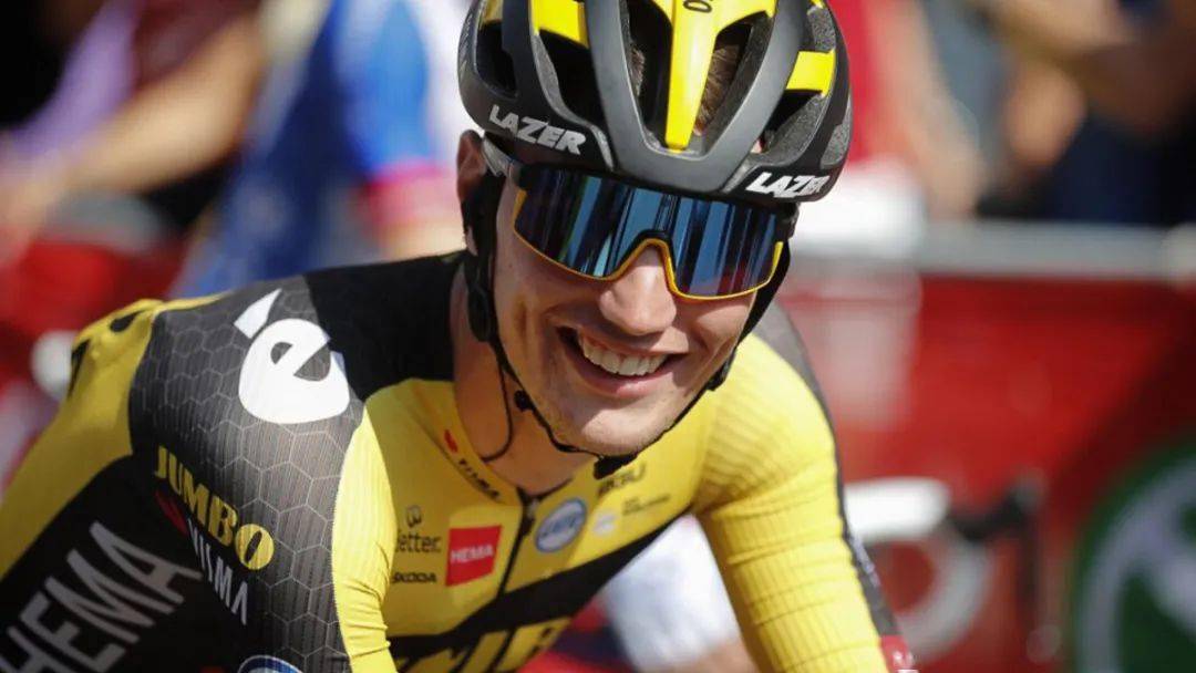 九游体育-穆古鲁扎回归赛场，大胜首场状态亮眼，篮网观众沸腾！的简单介绍