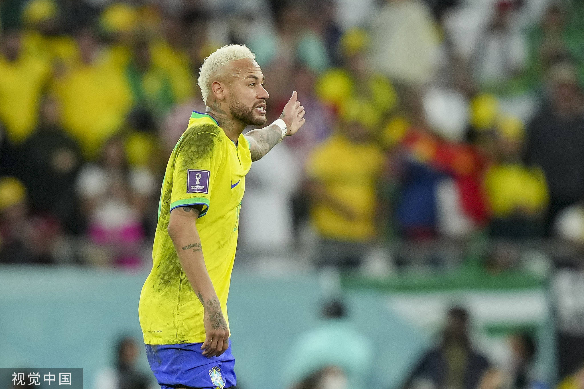 九游-内马尔在法国队比赛中赛况扑朔迷离，惊险取胜引发热议！的简单介绍