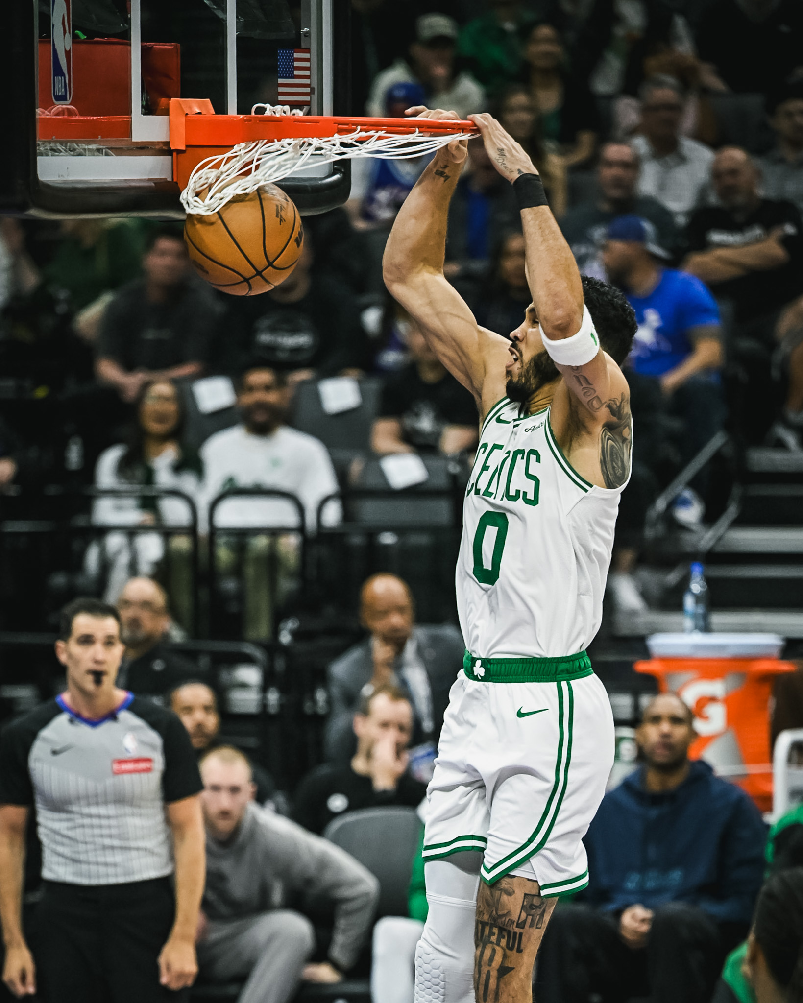 关于塔图姆连续十二场比赛得分超过绝杀,独行侠挑战极限!的信息 关于塔图姆连续十二场比赛得分超过绝杀,独行侠挑战极限!的信息