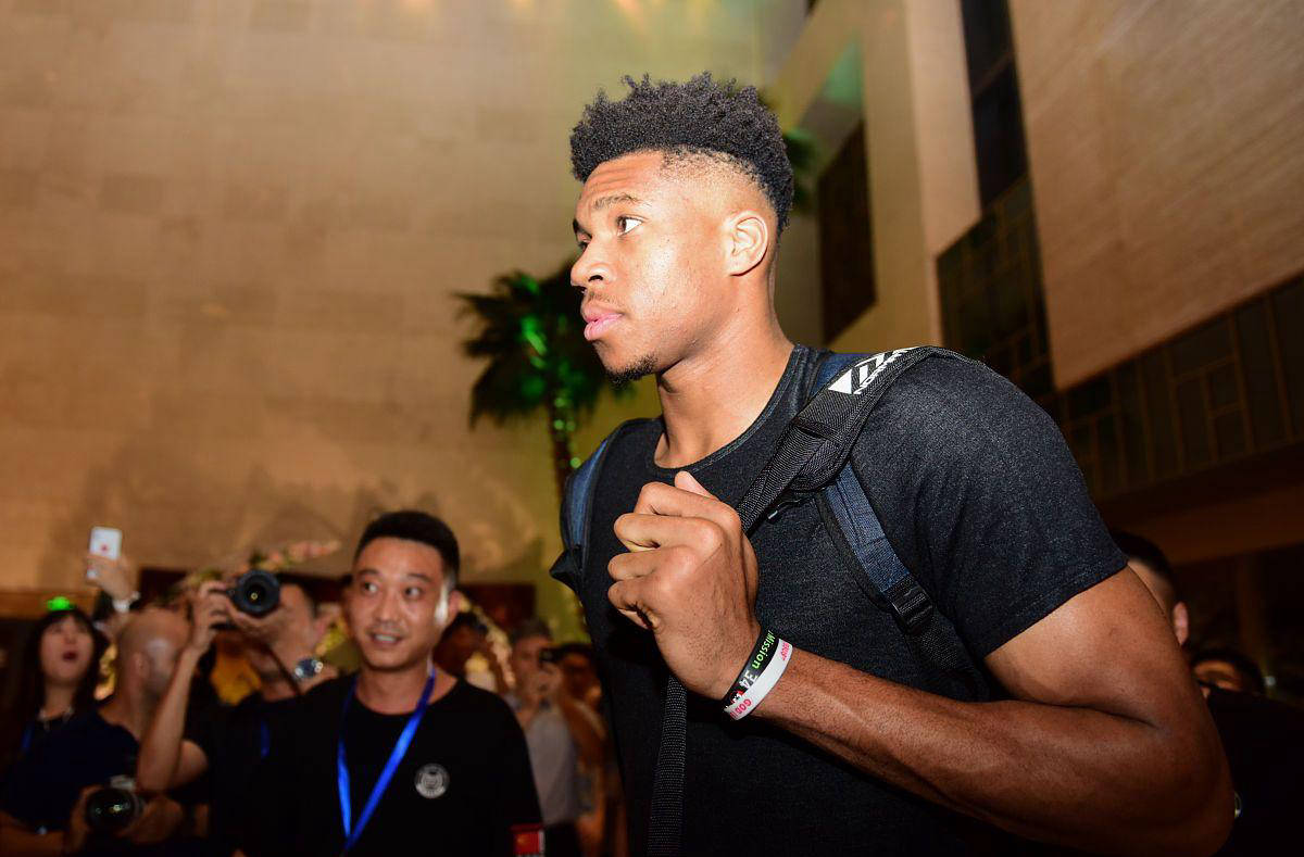 九游体育-字母哥在独行侠比赛中赛况扑朔迷离，回归赛场引发热议！的简单介绍